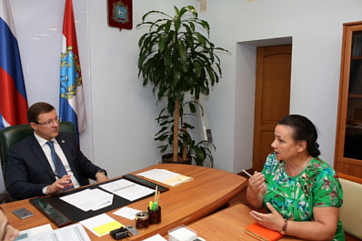 Дмитрий Азаров провел личный прием граждан