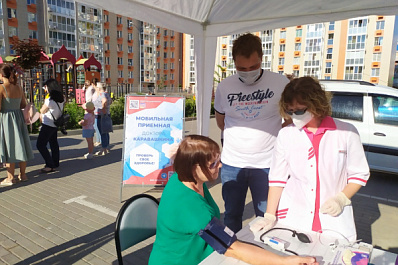 Жители Тольятти могут проконсультироваться по вопросам вакцинации в мобильной приемной доктора Каравашкина