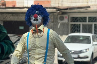 Шоу высотою в четыре этажа: для маленьких пациентов онкологического отделения устроили представление