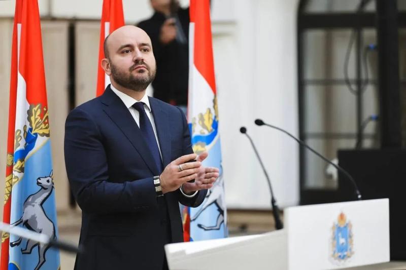 Губернатор Вячеслав Федорищев отметил наградами одних из лучших сотрудников отрасли дорожного хозяйства