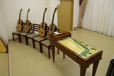 Самарскую музыкальную школу № 19 обеспечили новыми инструментами