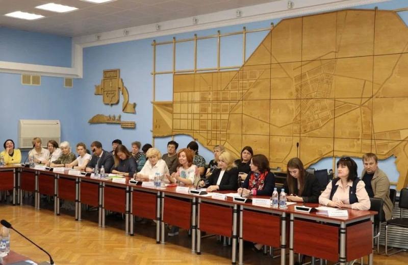 Курс на "Крепкую семью": в Самарской области стартовал IX Форум приемных семей
