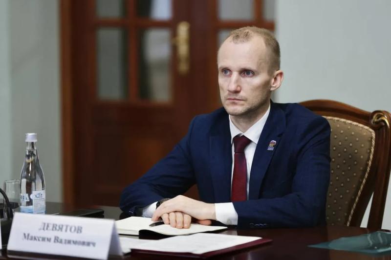 Ремонт моста в Похвистневе, трудоустройство участников СВО, работа по нацпроектам – в Самаре состоялось оперативное совещание в Правительстве