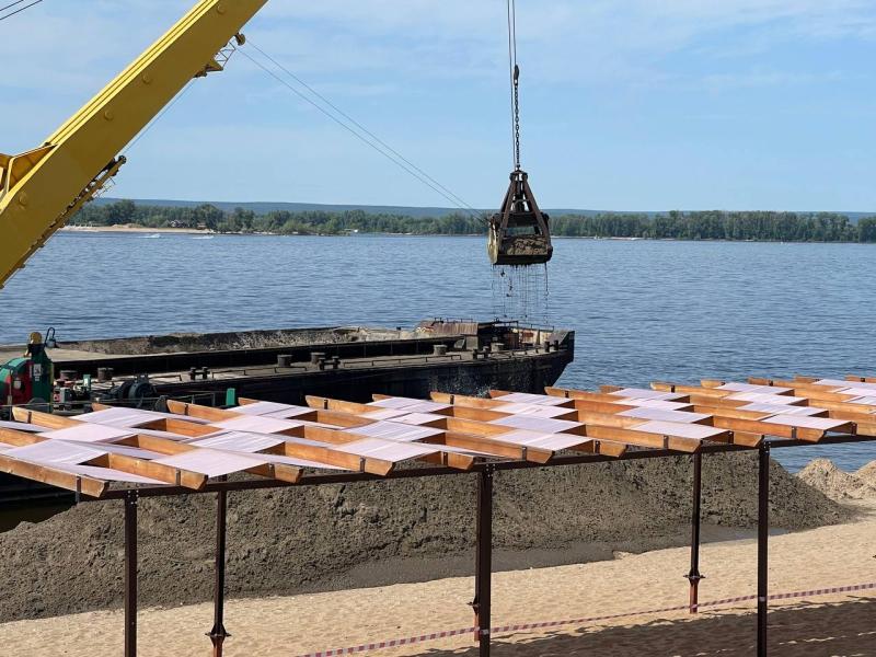 В Самаре на городские пляжи 7 июня завезли новый песок 