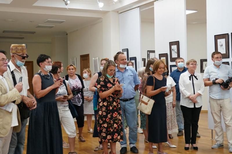 В галерее "Новое пространство" представлены скульптуры, графика и стихи Владимира Смирнова