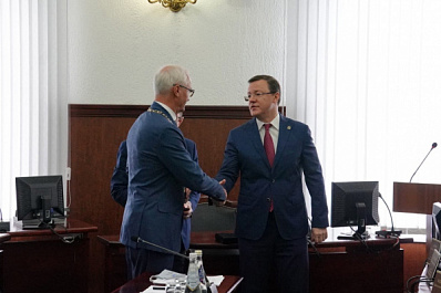 "Чувствует пульс города": Дмитрий Азаров поздравил Николая Ренца со вступлением в должность главы Тольятти