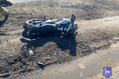 В Самарской области 27 марта мотоциклист разбился насмерть, въехав в столб