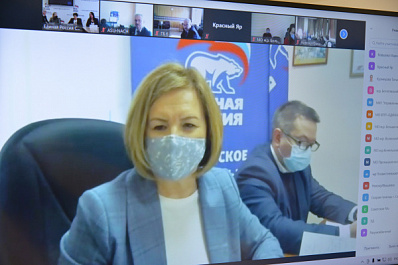 Поддержка медиков, находящихся в "красной зоне", - приоритетная задача "Единой России" и профсоюзов