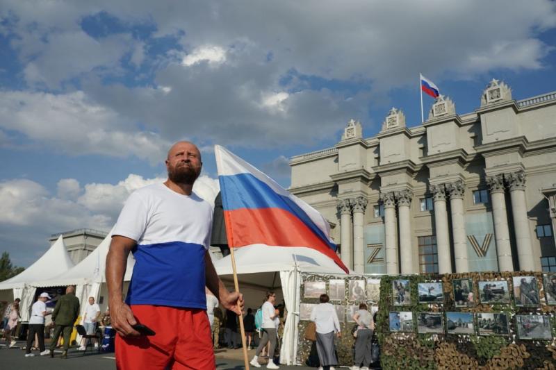 В Самаре фестиваль "Русское лето. ZaРоссию" объединил 10 тысяч человек