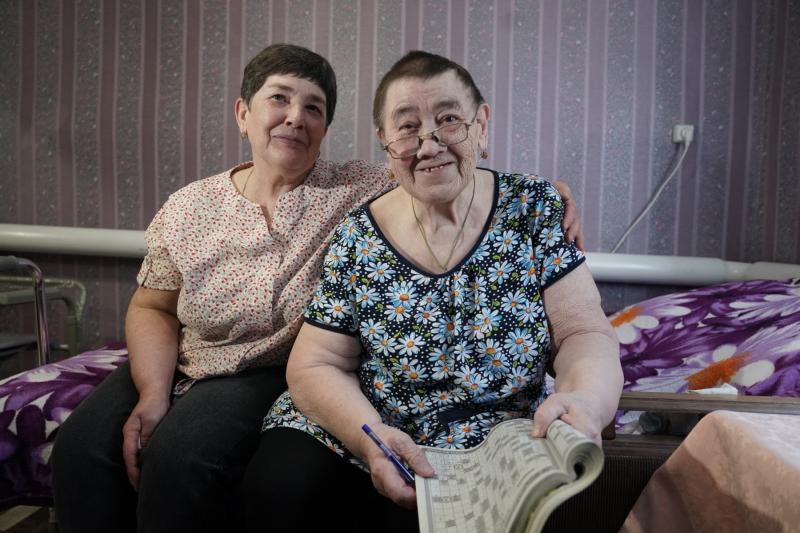 В Самарской области развивают практику создания приемных семей для пожилых и инвалидов