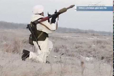 В Самарской области гранатомётчики учатся уничтожать автомобили смертников