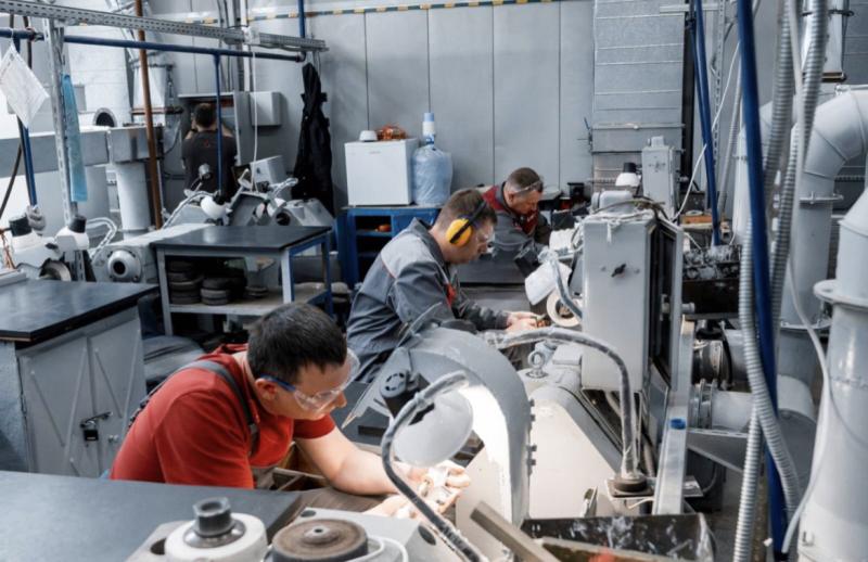 Владимир Путин призвал обеспечить преимущества российским производителям на рынке при возвращении иностранных компаний