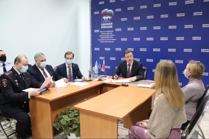 Губернатор Дмитрий Азаров провел личный прием граждан в Кинеле