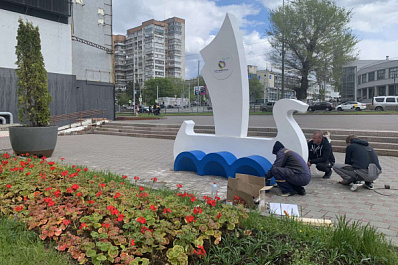 В Самаре устанавливают новые арт-объекты с символикой фестиваля "Российская студенческая весна"