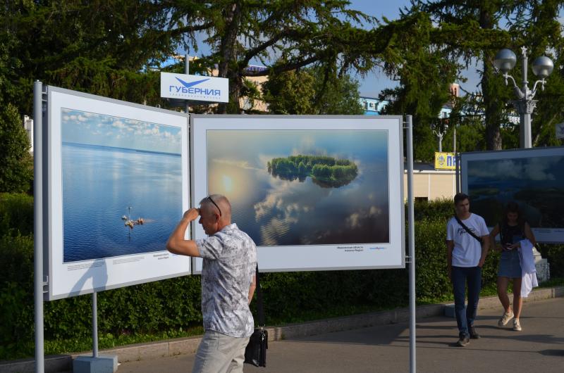 На новом месте: ТРК "ГУБЕРНИЯ" открыла фотовыставку на набережной Волги