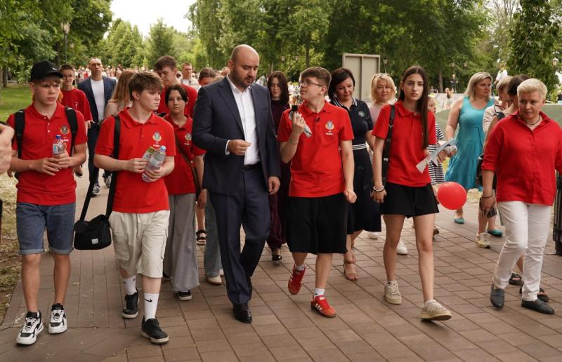 Растить цветы жизни: как в Самарской области отмечали Международный день защиты детей