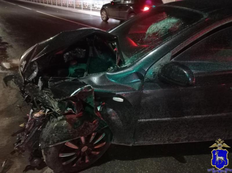 В Самарской области пенсионерка на "пятерке" врезалась в КамАЗ