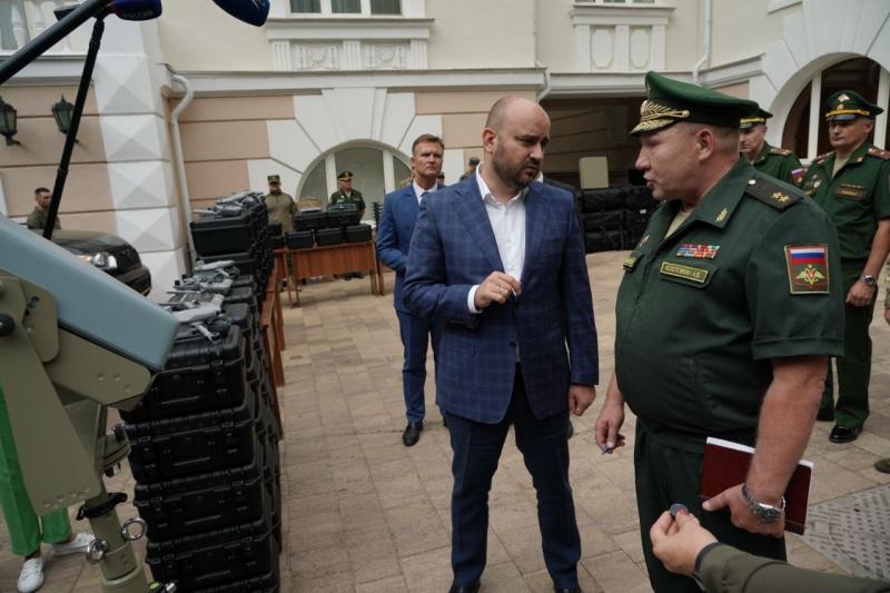 В 2025 году по поручению губернатора Вячеслава Федорищева в зону СВО из Самары отправлено 4900 БПЛА