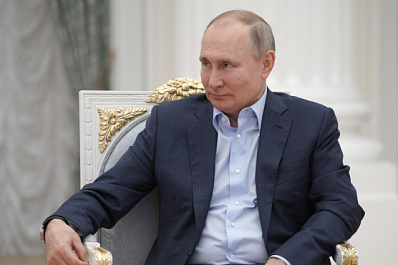 Владимир Путин поддержал идею об участии волонтеров в политике