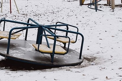 Мальчику, который чуть не потерял палец на карусели в Сызрани, выплатят 300 тысяч рублей