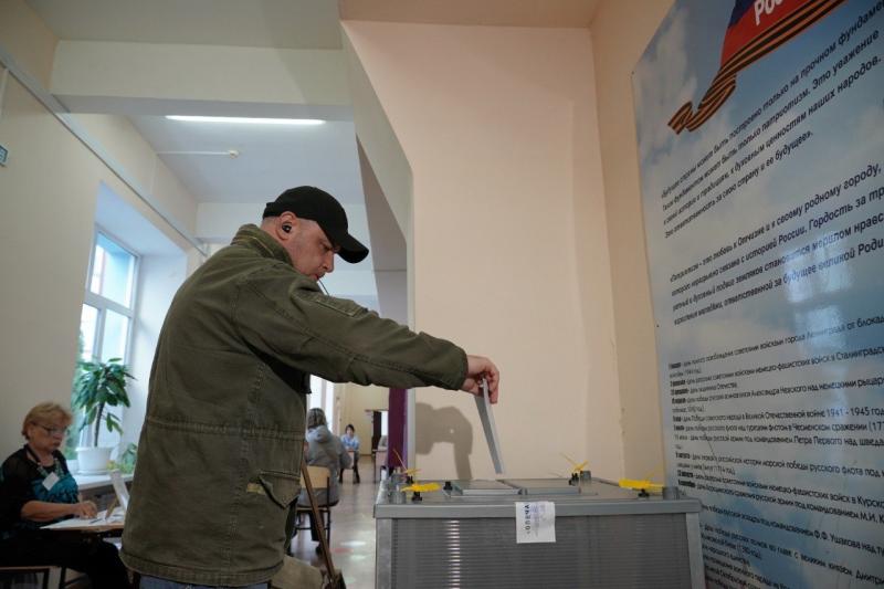 Инициативная группа избирателей поддержала самовыдвижение Путина на выборах Президента