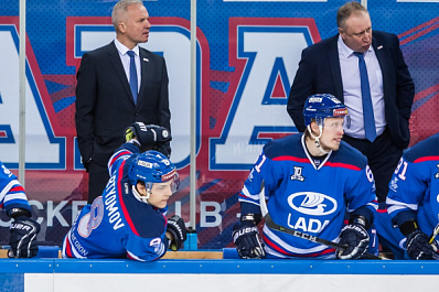 Битва лидеров: тольяттинская "Лада" сыграет с казанским "Барсом"