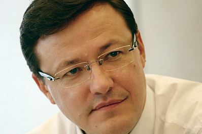 Дмитрий Азаров поздравил жителей Самарской области с Днём семьи, любви и верности