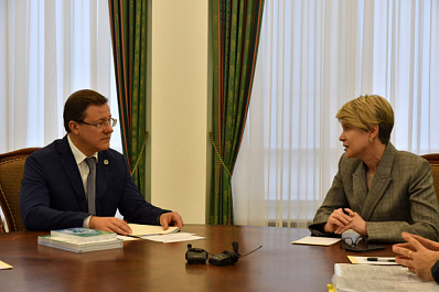Дмитрий Азаров и Елена Шмелева обсудили создание в Самарской области молодежного научно-образовательного центра