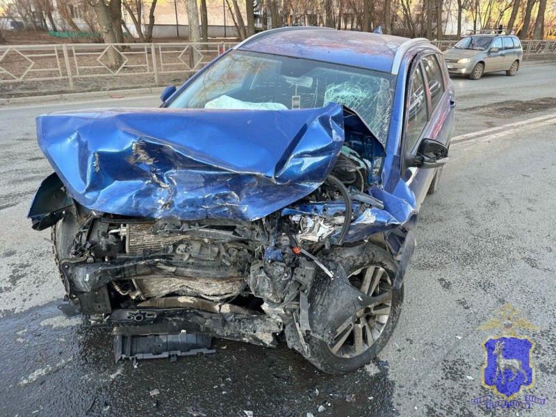 В Тольятти легковушка без водителя сбила пенсионерку