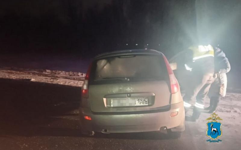 Ребенок и двое взрослых пострадали при столкновении двух легковушек в Самарской области