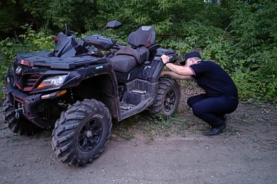 В Самарской области мать пустила за руль снегоболотохода несовершеннолетнюю дочь