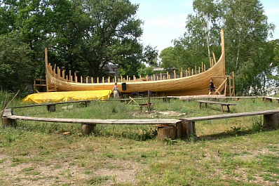 Самарские богатыри готовятся отправиться на ладьях в "Путь Рюрика"