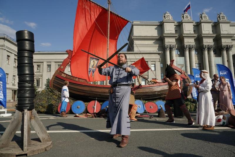 В Самаре фестиваль "Русское лето. ZaРоссию" объединил 10 тысяч человек