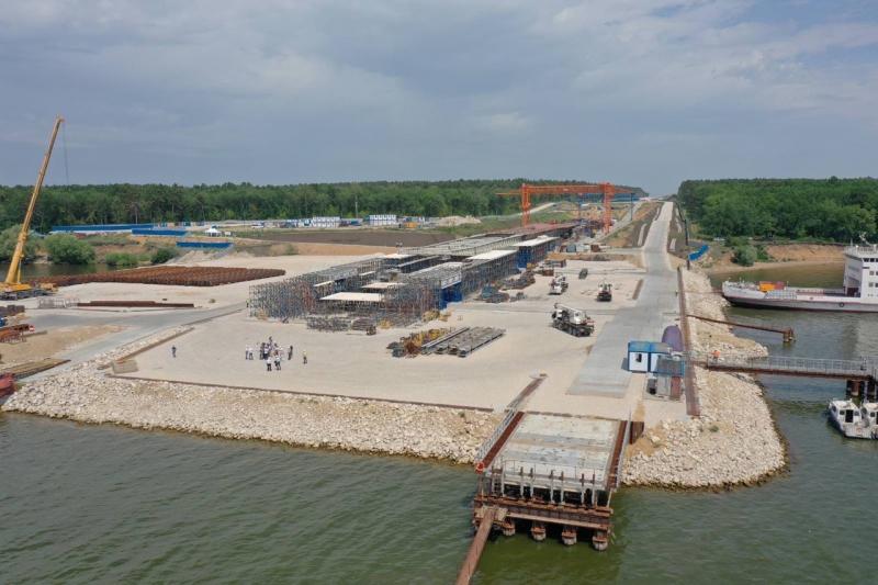 Глава региона: строительство Волжского моста идет по графику