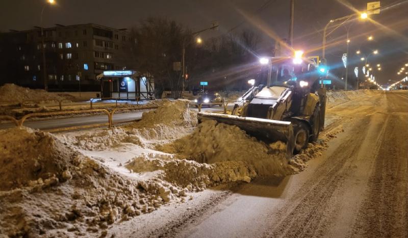 124 единицы техники и 228 дворников: кто в Тольятти убирает снег