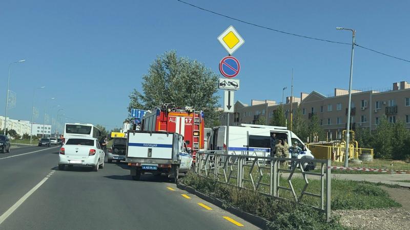 Фото очевидцев: в Крутых Ключах экстренные службы оцепили территорию у нескольких домов