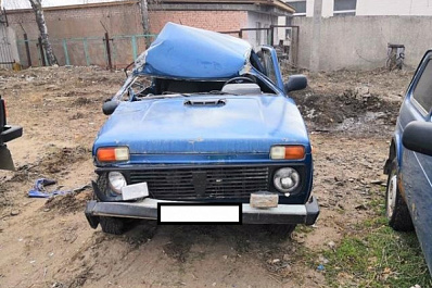 Водитель и пассажир "Нивы" чудом выжили после столкновения с МАЗом