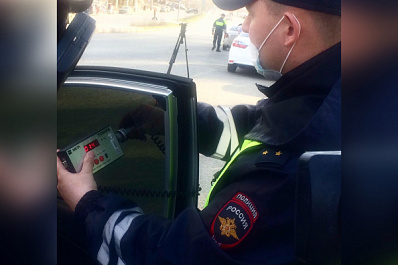 В Самаре за день привлечены к ответственности 64 водителя с тонировкой