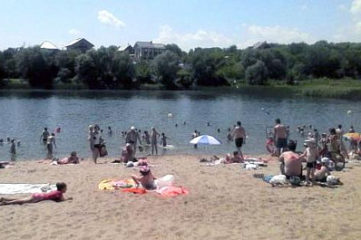 На озере в Самарской области отдыхающие спасли женщину, у которой остановилось сердце