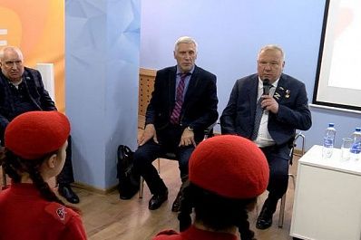 Владимир Шаманов встретился с воспитанниками самарских патриотических организаций