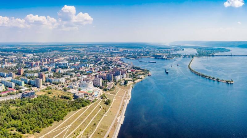 В Тольятти ремонтируют водопровод на улице Свердлова