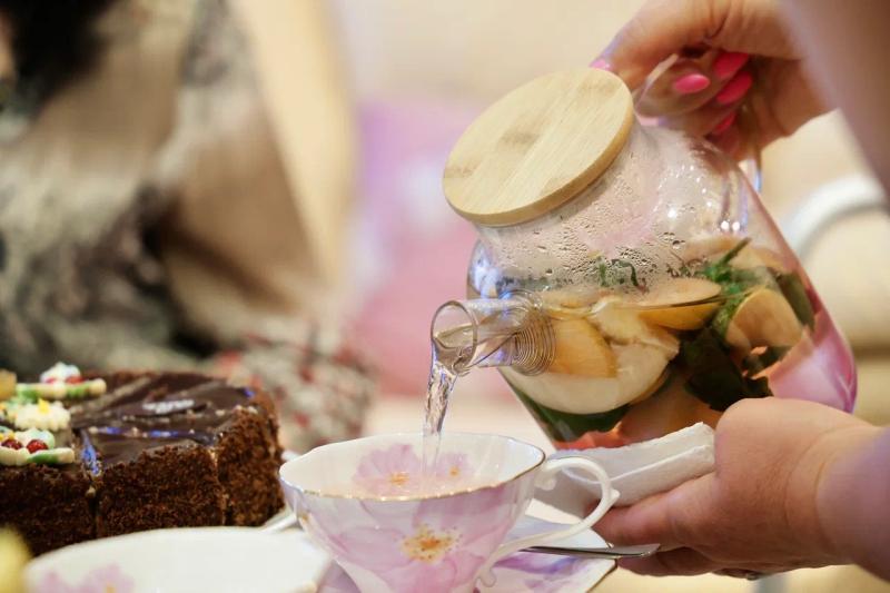 Вячеслав Федорищев встретился с педагогом Евгенией Аршлутовой