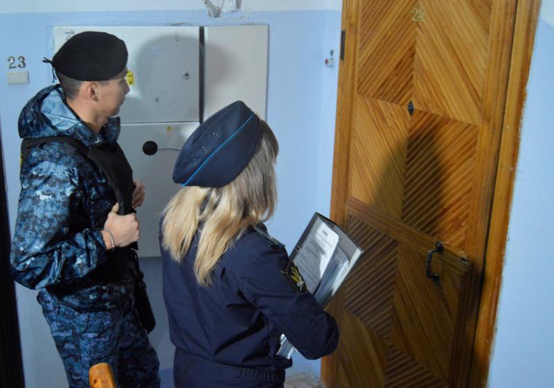 В Самаре приставы заставили женщину восстановить межкомнатные перегородки и дверные проемы