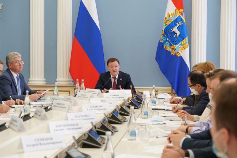 Дмитрий Азаров встретился с представителями торговых предприятий региона