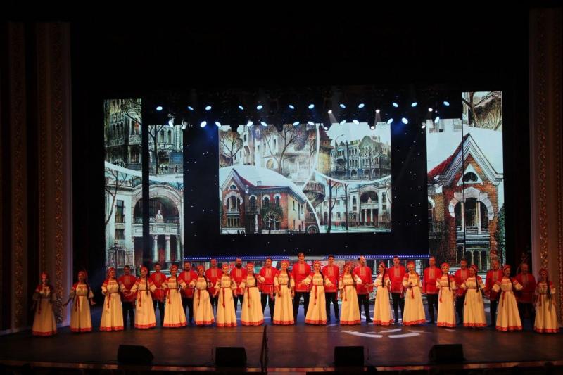 "Мы - Россия": главным акцентом нового гастрольного тура и юбилейной программы Волжского народного хора стало единство
