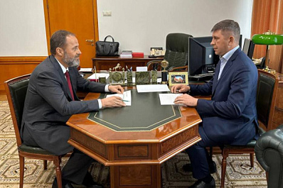 Полпред Президента России Игорь Комаров встретился с участником программы "Время героев" Александром Тихоновым