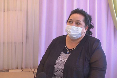 Именную премию губернатора получила многодетная семья из Чапаевска