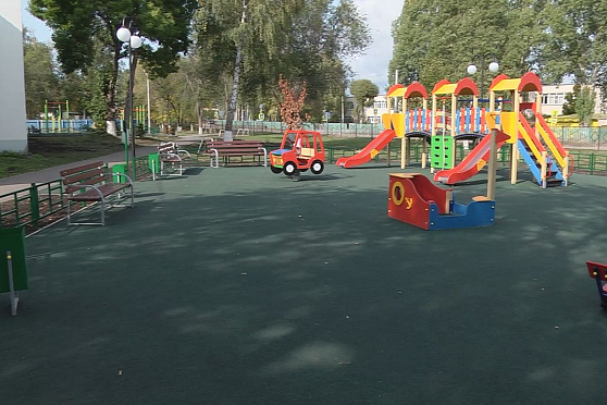 Новые детские площадки и обильный урожай. Хорошие новости Волжского района
