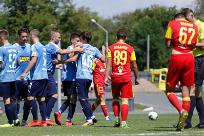 Молодежный состав "Крыльев Советов" забил пять голов в ворота "Арсенала"