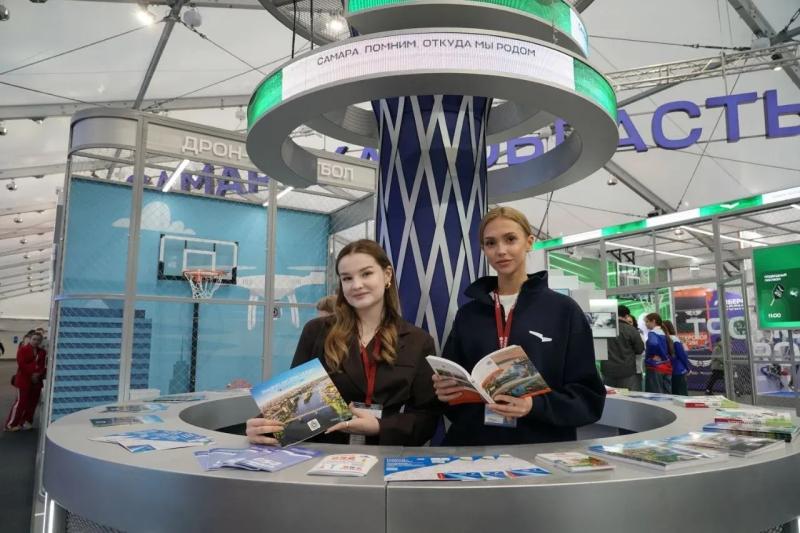 Вячеслав Федорищев в Самаре на форуме "Россия – спортивная держава" встретился с главами иностранных делегаций